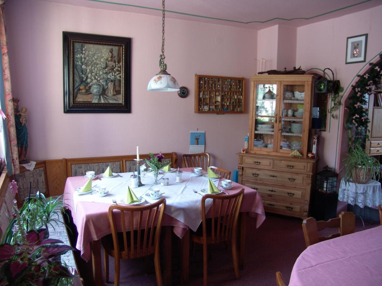 Gästehaus Gisela im fürstlichen Fischhaus Schillingsfürst Exterior foto