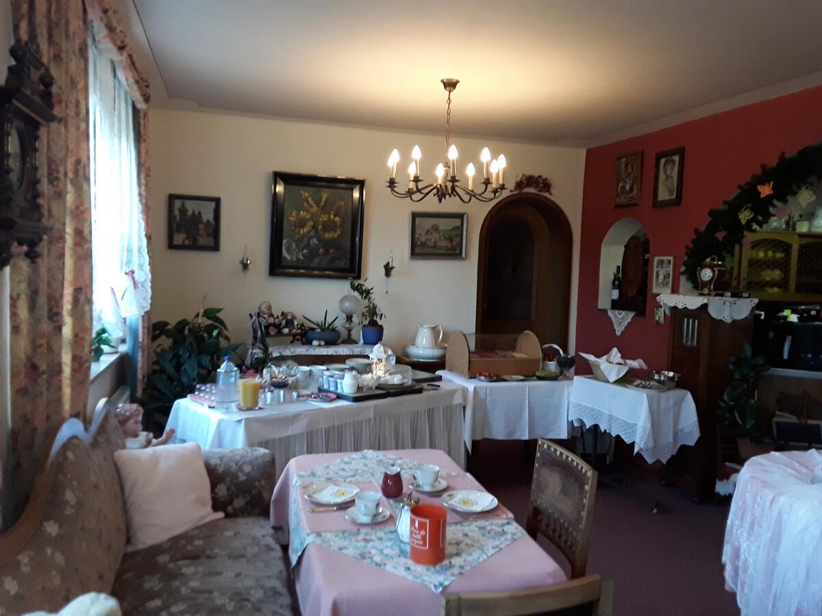 Gästehaus Gisela im fürstlichen Fischhaus Schillingsfürst Exterior foto